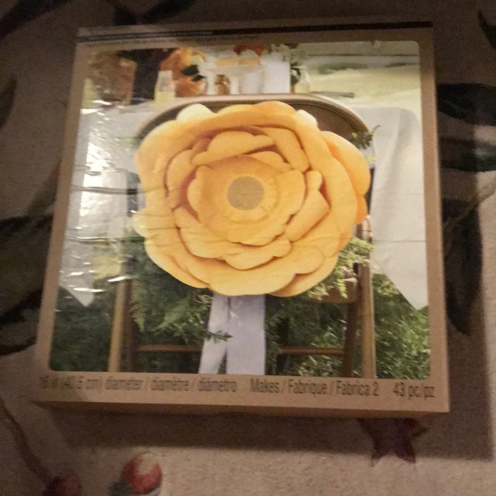 NEW RARE RECOLLECTIONS PAPER FLOWER KIT YWLLOW SUNFLOWER CRAFT GIFT LARGE
